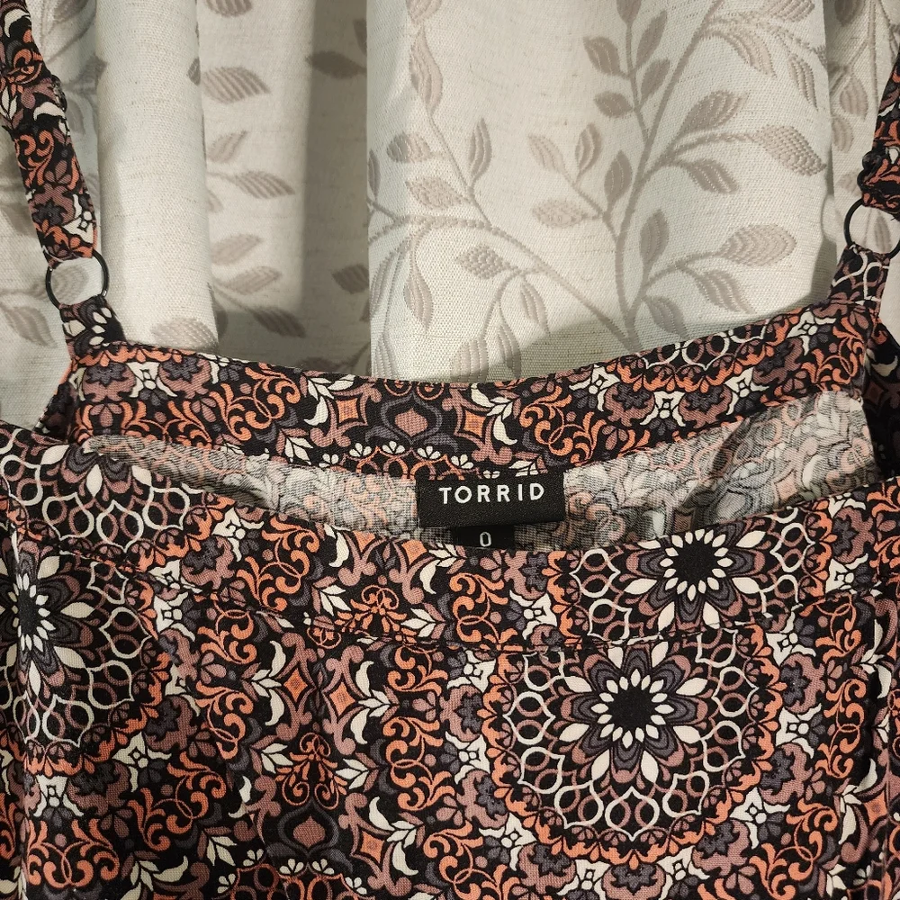 Torrid Sleeveless Square Paisley Slip Dress Brown Orange size 0X - Picture 4 of 5